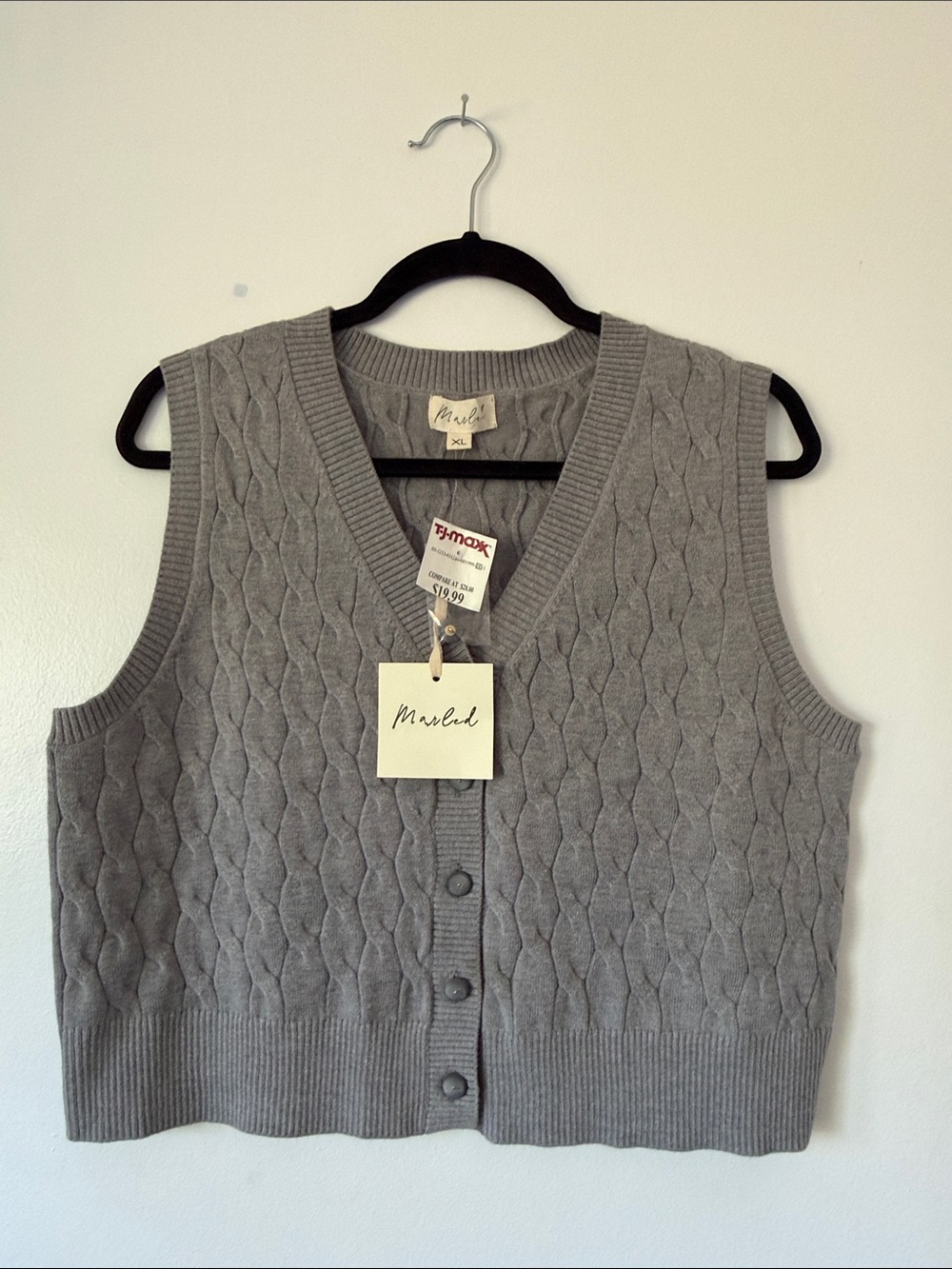 NWT Marled Gray V-Neck Cable Knit Button Front Sweater Vest Super Soft Size XL